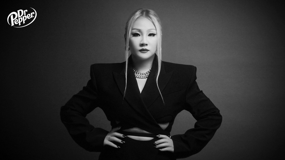 it-s-official-xoxo-dr-pepper-deep-red-deep-taste-cocacola-korea-cl
