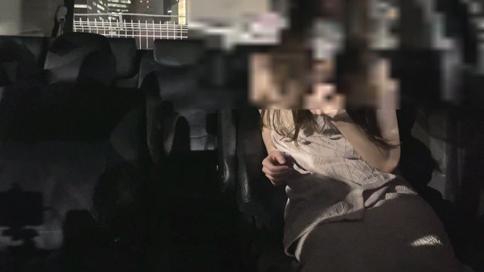 どうもフミヤです 先日の最新寝取られ動画です 僕の性癖でユリとはよく車で セックスしちゃうのですが 僕の好きなカーセックスで 同じように見ず知らずの男に ユリが犯されたら どうなってしまうのかと 好奇心にかられてしまいました。 狭い車内では二人は自ずと 雄と雌にならざるを得ないのです。<a href="/tag/breakingnews"class="tags"><span>#breakingnews</span></a><a href="/tag/%E3%83%96%E3%83%AC%E3%82%A4%E3%82%AD%E3%83%B3%E3%82%B0%E3%83%80%E3%82%A6%E3%83%B3"class="tags"><span>#ブレイキングダウン</span></a><a href="/tag/breakingdown"class="tags"><span>#breakingdown</span></a><a href="/tag/%E3%83%96%E3%83%AC%E3%82%A4%E3%82%AD%E3%83%B3%E3%82%B0%E3%83%80%E3%82%A6%E3%83%B39"class="tags"><span>#ブレイキングダウン9</span></a>