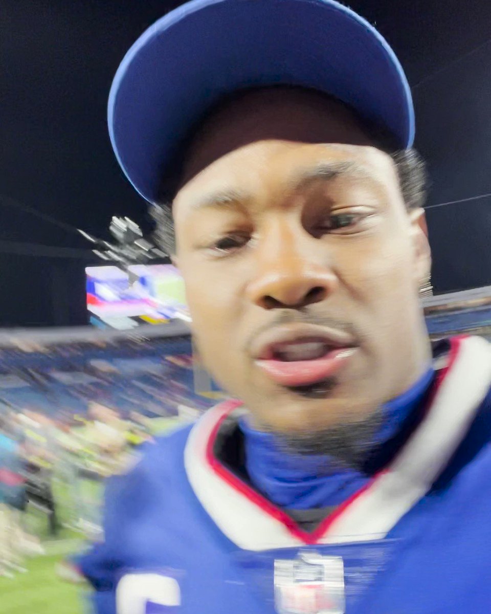 alex-on-twitter-rt-krobs9-me-trying-to-casually-bring-up-the-bills