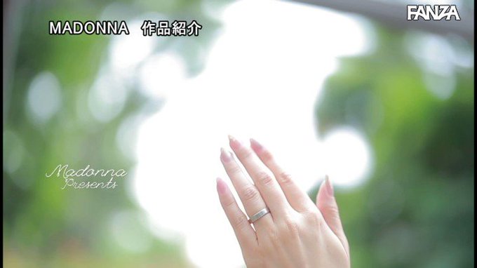 その笑顔、ずっと見ていたい。 弘中優 28歳 AV DEBUT ハートに刺さる微笑み、不倫したくなる距離感―。 https://t.co/cNGVxvMx0L
