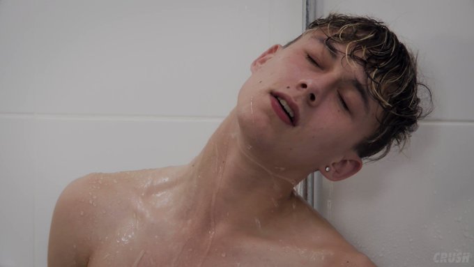 Come take a shower with the gorgeous @NathanBelairFT ?

?Watch & Download Episode 10 ? of #CrushGaySeries