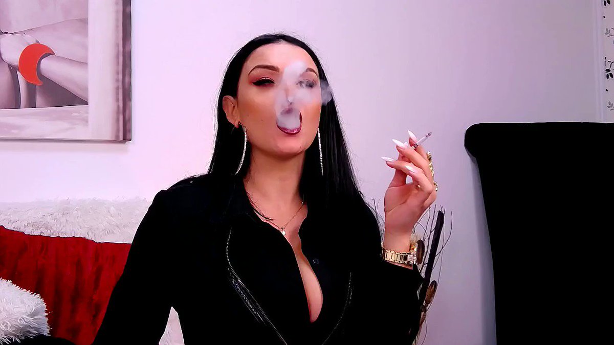 Model - JanineeKross longhair