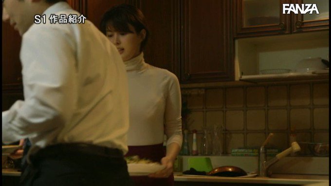 上司が出張で不在中、上司の妻とめちゃくちゃハメまくった3日間。 葵つかさ https://t.co/Z6RqAcxLIx