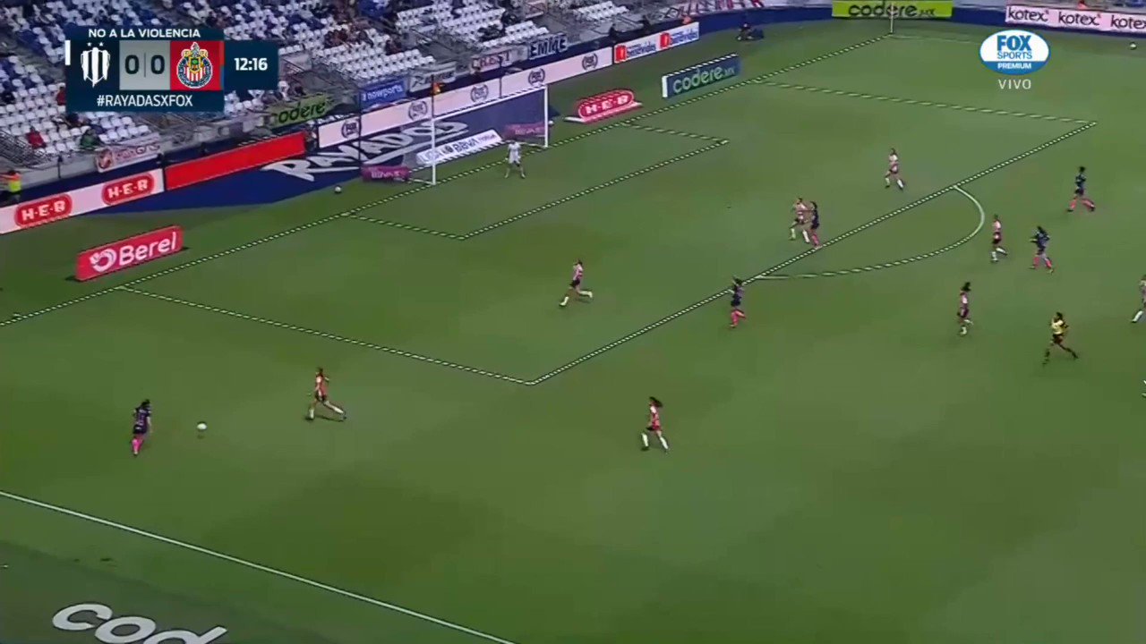 📹#NoTeLoPierdas

¡¡¡G⚽⚽⚽L!!!

De esta forma 🤠 Christina Burkenroad anotó el gol que abría el marcador en el 'Gigante de Acero'.

#VamosPorEllas👊🏼”