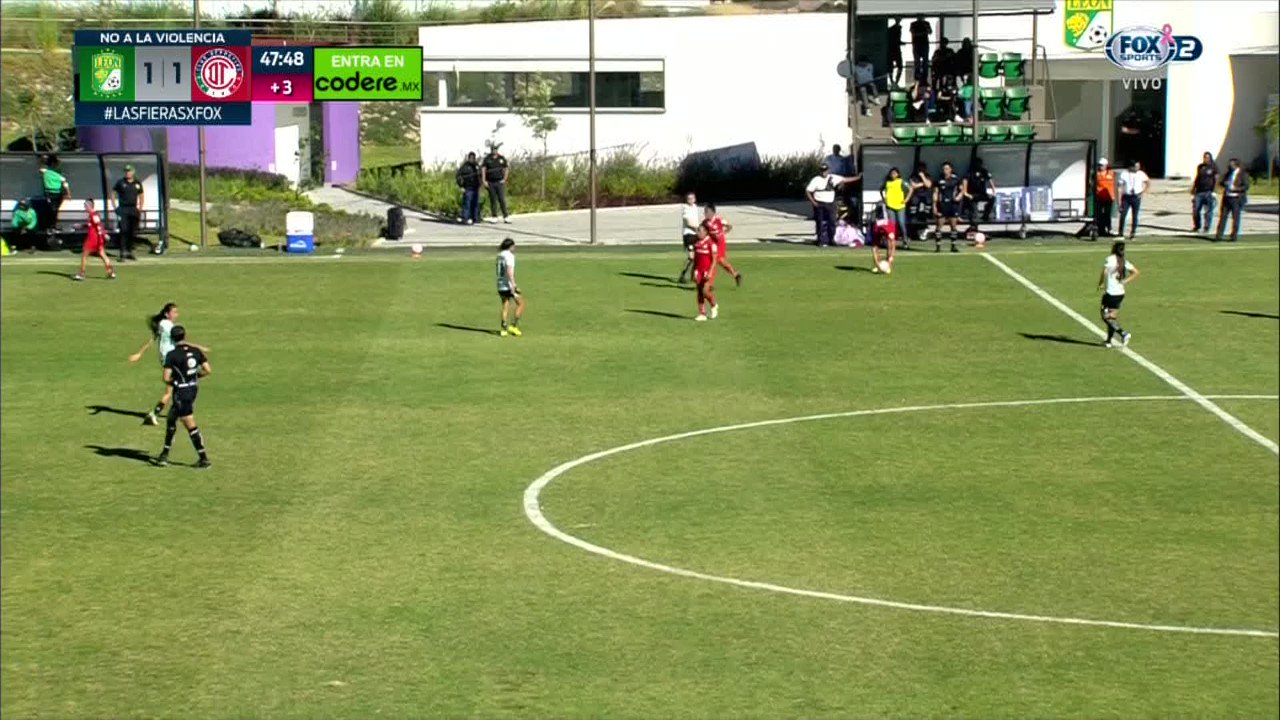 ¡¡¡G⚽⚽⚽L!!!

Mariel Román aprovechó que el balón se encontraba cerca de la 🤏🏽línea, para concretar el segundo para Toluca. 👹

#VamosPorEllas👊🏼 | 📹#NoTeLoPierdas”