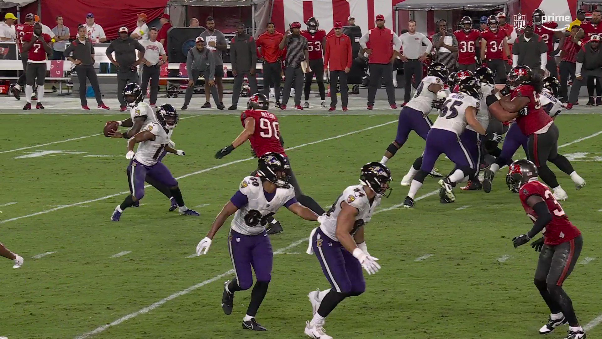 nfl-on-twitter-demarcus-had-two-guys-on-the-ground-balvstb-on