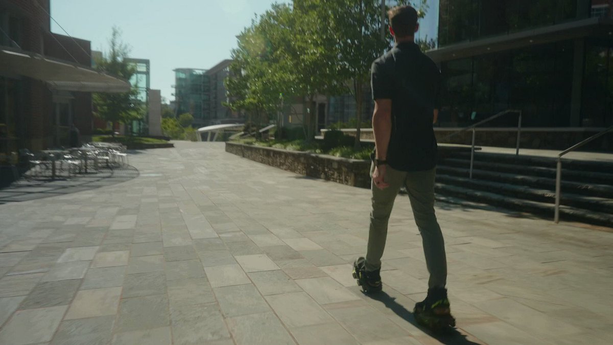 Leisurely stroll. Walking speed up. Человек на пробежке. Walking speed up. Walking speed up.