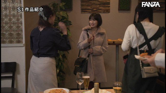 …そうして教師の人妻は同窓会で再会した元教え子と一心不乱に交わった

エロすぎでしょこれ…
https://t.co/CgrrqNTuvy