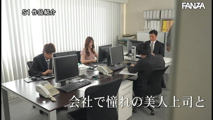 巨乳上司と童貞部下が出張先の相部屋ホテルで…いたずら誘惑を真に受けた部下が10発射精の絶倫性交

えちえちな身体たまらんっすwww
https://t.co/uajlqlsglV