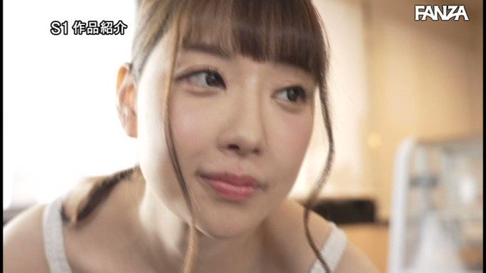 彼女のすぐ傍でJカップお姉さんからささやき淫語と乳首責めで犯●れちゃう僕

これされたら早漏になるわ。
https://t.co/VeA3iRGGJj