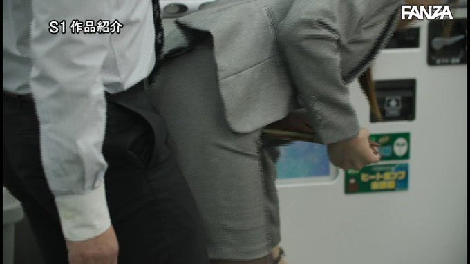 出張先で軽蔑している中年セクハラ上司とまさかの相部屋に… 朝まで続く絶倫性交に不覚にも感じてしまったGカップ新入社員 はやのうた https://t.co/qjIUQCZfEC
