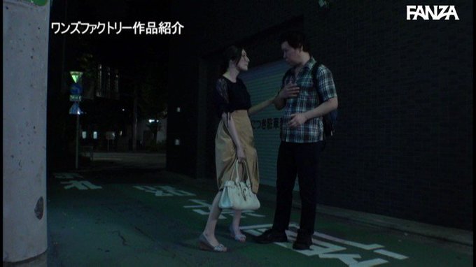 終電を逃した僕を泊めてくれたバイト先の人妻… ノーブラ部屋着から弾け出たおっぱいブルンに我慢できず夜明けまでヤリまくった！ JULIA https://t.co/dAGT0fEFBx