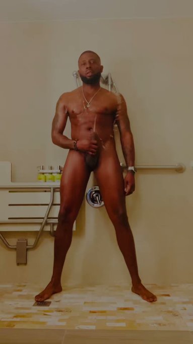 Come get a gold shower  https://t.co/JElTebSz8M https://t.co/rLphS9jp2i