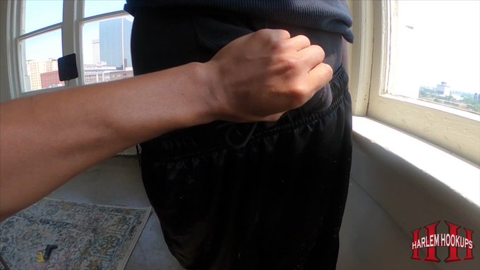 I love playing with morning wood. The dick is just a different kinda hard in the morning 

Cum join!