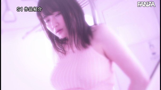 ‘胸や股間にぴったり密着’浮き出たボディラインと潤んだ瞳で誘惑してくるニットワンピお姉さま 鷲尾めい https://t.co/Ll8zfaq7gP