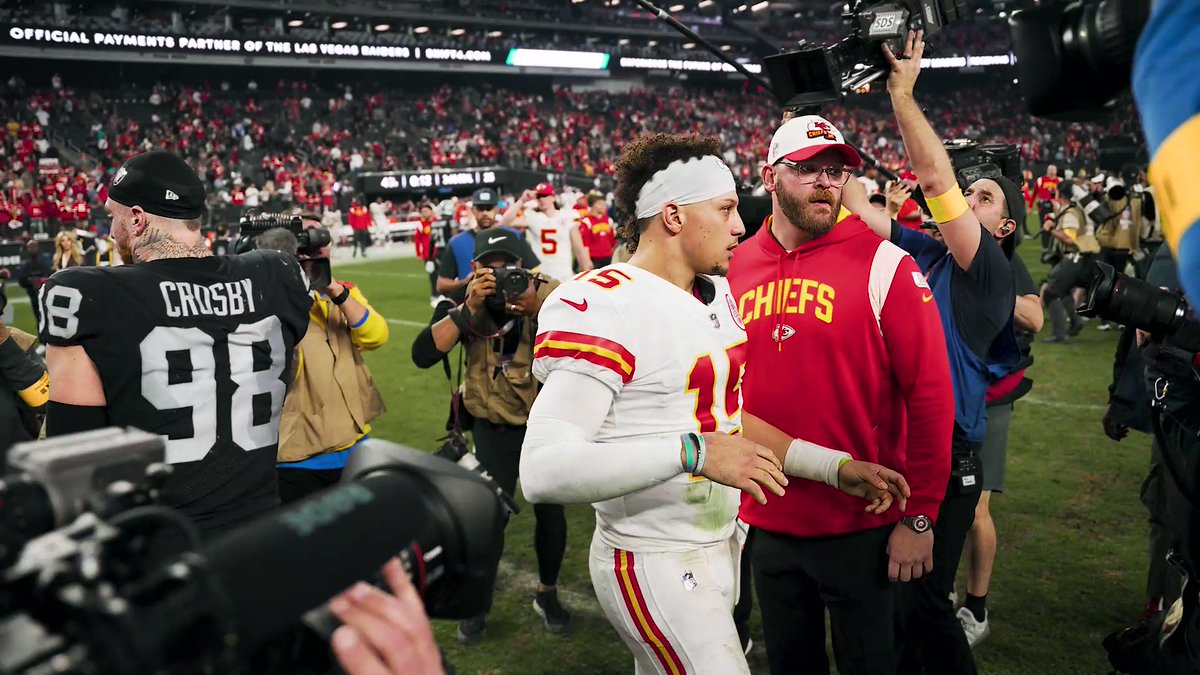 Chiefs at Raiders / Twitter