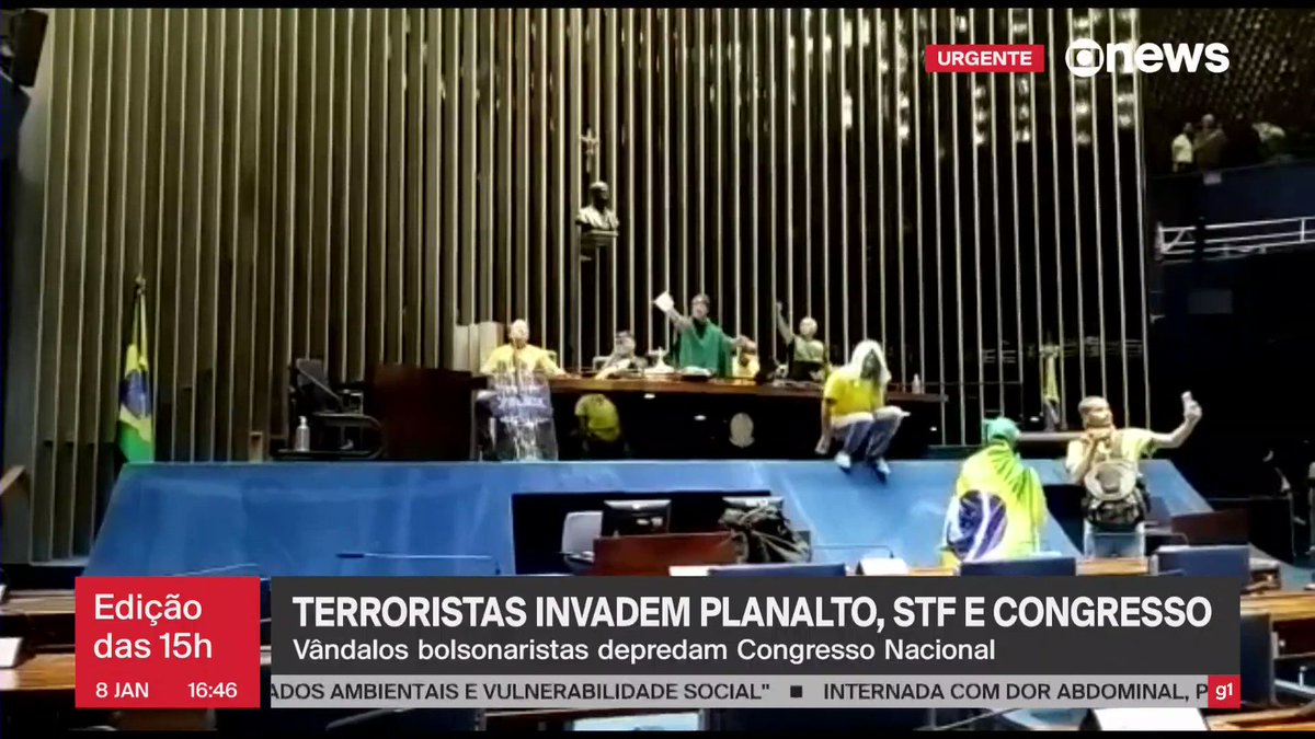 globonews-on-twitter-golpistas-terroristas-depredam-o-senado-assista