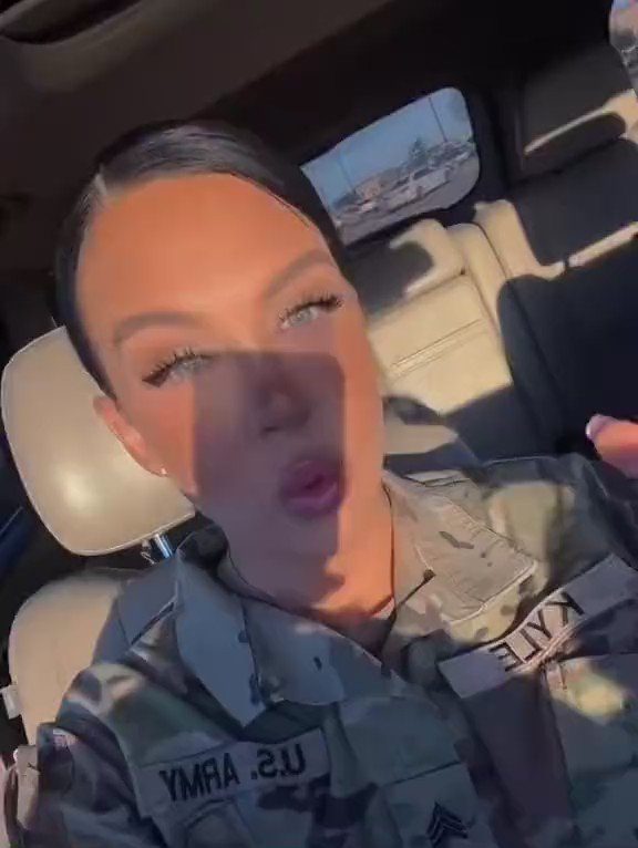 Female Soldier Says She’s Been Kicked Out of Army After Mandatory Jab Caused Life-Altering Side Effects 3-nkgC5_1lonTlFY