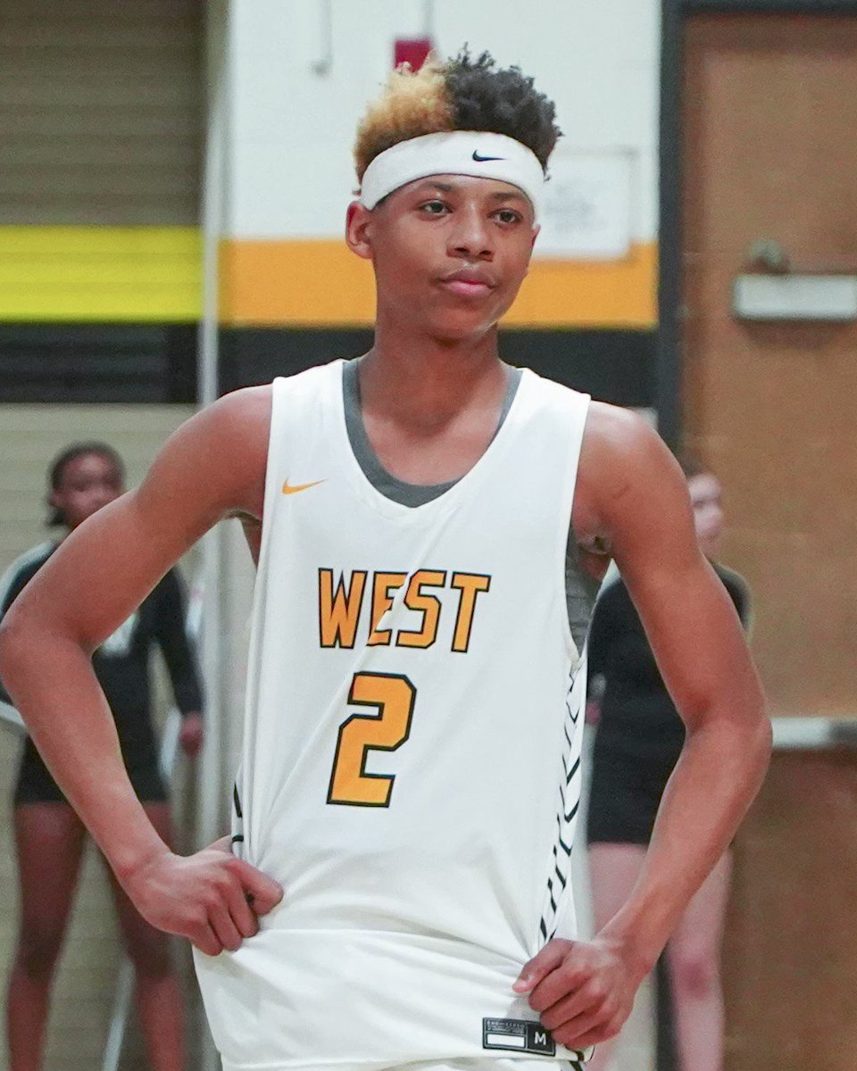 on Twitter "2025 guard Jeremiah Fears just scratching