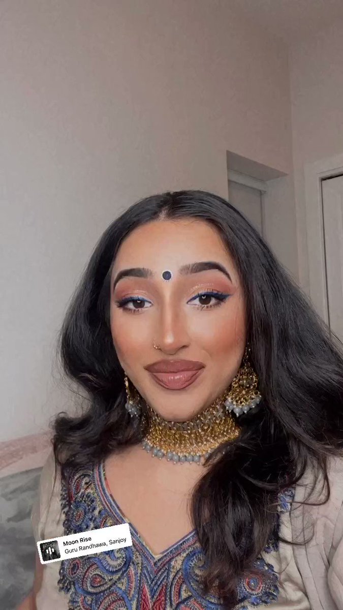 Rakhi Gill🇨🇦🇺🇸🇮🇳 on Twitter "Nothing like a desi suit 🥰"