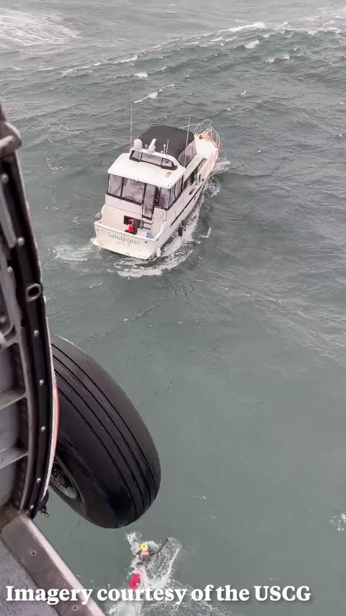 grayson🧛🏻🩸 on Twitter "being on a boat in water that‘s that wavy… im