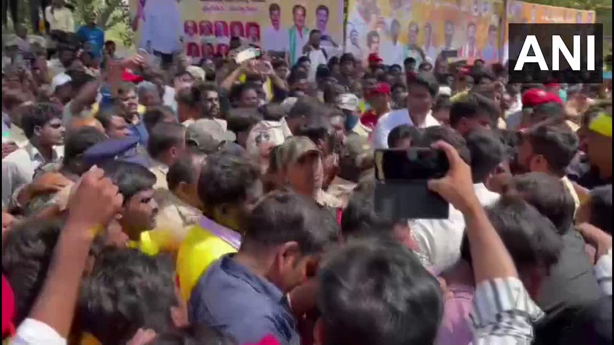 #WATCH | Andhra Pradesh: Telugu Desam Party (TDP) workers clashed with police ye… #WATCH | Andhra Pradesh: Telugu Desam Party (TDP) workers clashed with police ye…
