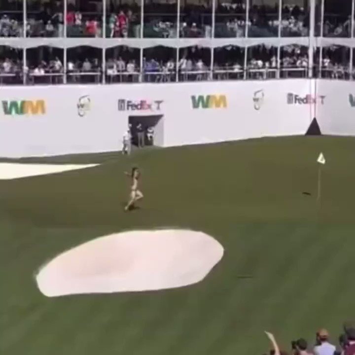 R A W S A L E R T S on Twitter "🚨WATCH Streaker steals the show at