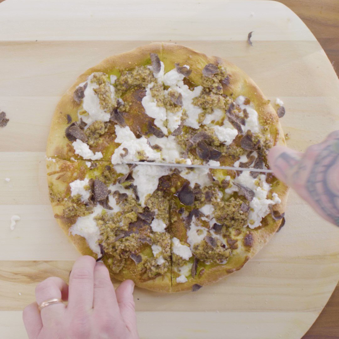 Food Network on Twitter "There are SIX cheeses on this pizza complete