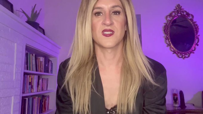 Gay For Goddess Cock drops you to your knees this weekend https://t.co/eqReifH4IL