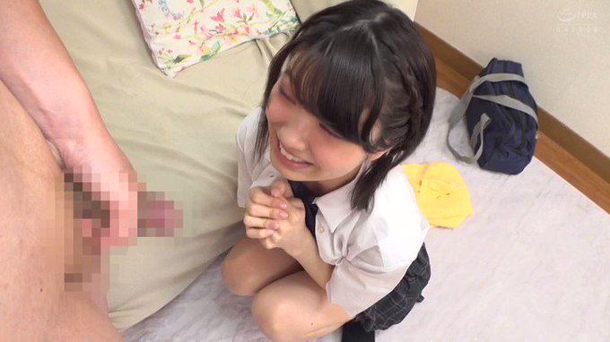 友達の妹が清純そうに見えてクソ生意気なメスガキだった！敬語で「ざこち●ぽですねぇ」と罵られて大人のプライドを打ち砕かれて逆レ搾精されまくった 倉本すみれ https://t.co/OOIHWOn8uR