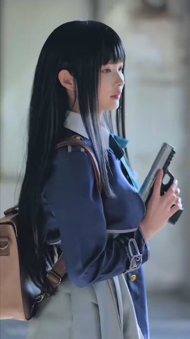 コスプレイヤーすずらのTwitter動画2
