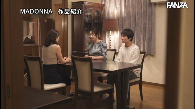 下着モデルを志す義母の艶やかな肉体に誘われて…本能のままに何度も溺れてしまった1週間 水野優香 https://t.co/j2iDdKW03N