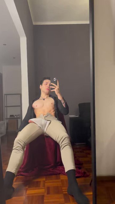 Throbbing I think https://t.co/3DQq72Vgl3