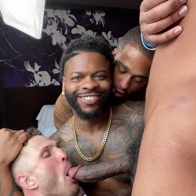 3 guys 1 hole available now   J4F https://t.co/vJLDkVO4Pg OnlyFans https://t.co/L35f8y4BTc We Transfer