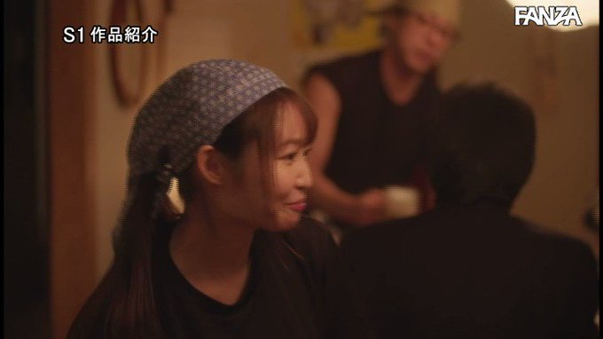「えっ、終電なくなっちゃった！？ウチ泊めてあげよっか？」バイト先の美人店長の誘いに乗ったらすっぴんと無防備な部屋着に僕は理性が吹っ飛び… 夢乃あいか https://t.co/mxOPefTpjt