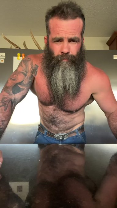 Can I get you a drink? https://t.co/h6uuOoTBzn