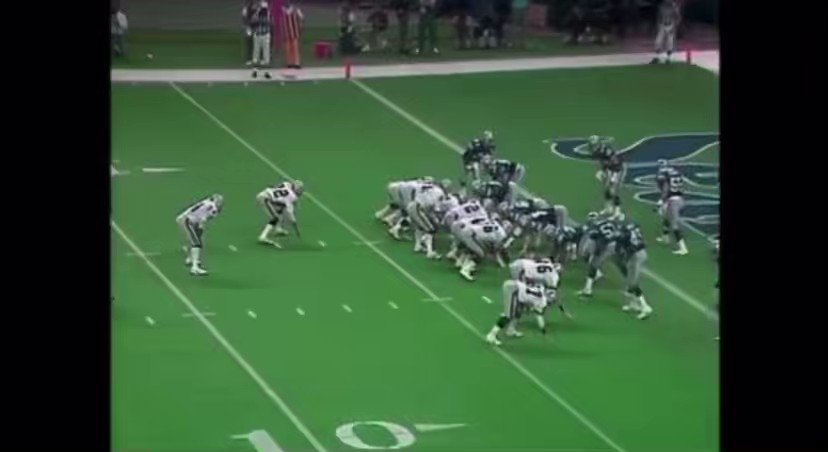 Happy 58th birthday to Brian Bosworth whose sole NFL highlight is riding the Bo Jackson express into the end zone. 