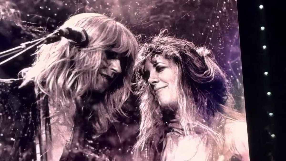 RT @StevieInPhotos: Stevie Nicks, Landslide, SoFi Stadium, March 10th, 2023
Credit: ConcertsByCD https://t.co/qDmKILHjrV
