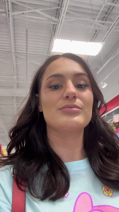 Do u think she had any idea?? 👀😂😂😍🙌 https://t.co/rZgoFwhX2N