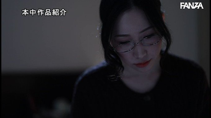 隣の倦怠期妻に色気ムンムンのセクシー下着で誘惑され、パイズリPtoMで何度も何度も犯●れ朝まで終わらない中出し＆挟射 佐山愛 https://t.co/6O7AGd4uTq
