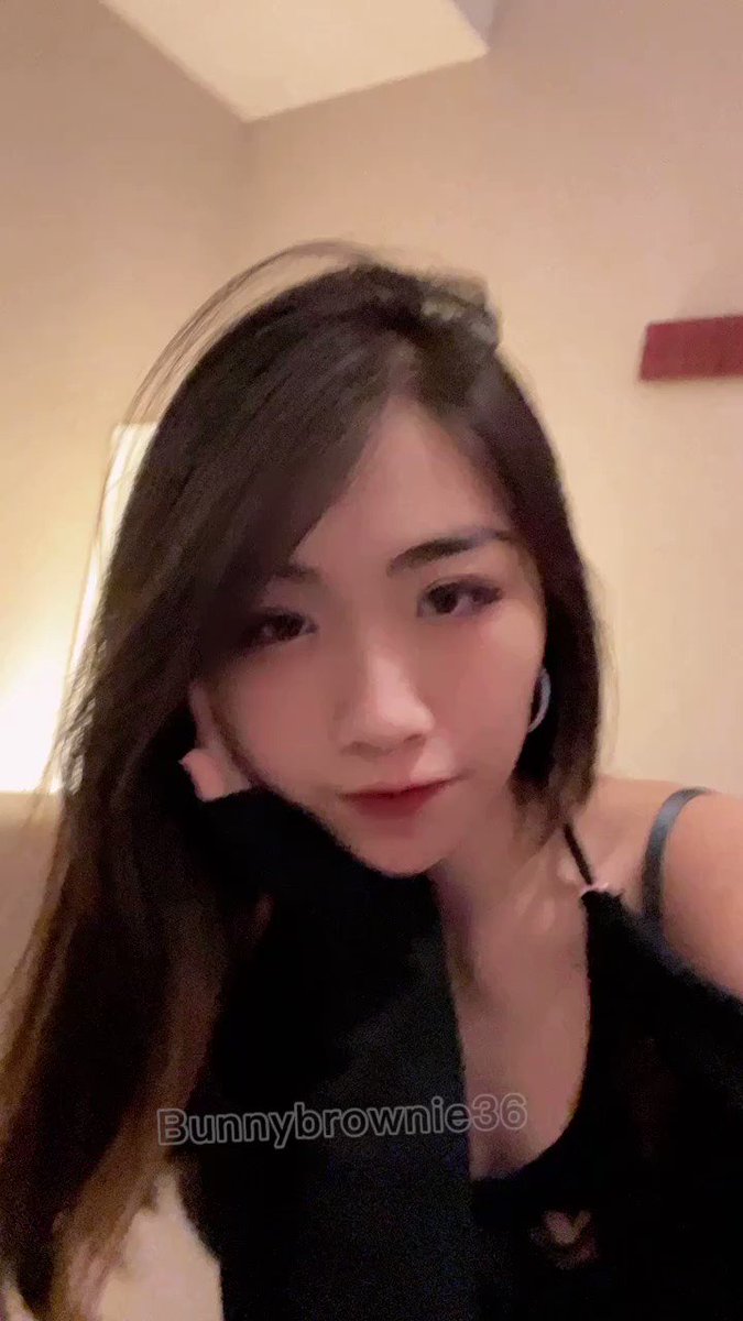 一线天堂on X: RT @bunnybrownie36: R u still there with me?😳Seems like Twitter  want to drive a wedge between us😡 嘿尼看到每天掉粉太傷心ㄌ😢還在的紅蘿蔔寶寶🥕在留言+1讓我知道你還在唄🥰  htt…  X