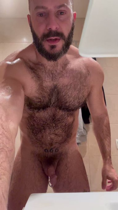 ??????? VIERNES… me secas? https://t.co/3kgKmSYtMX