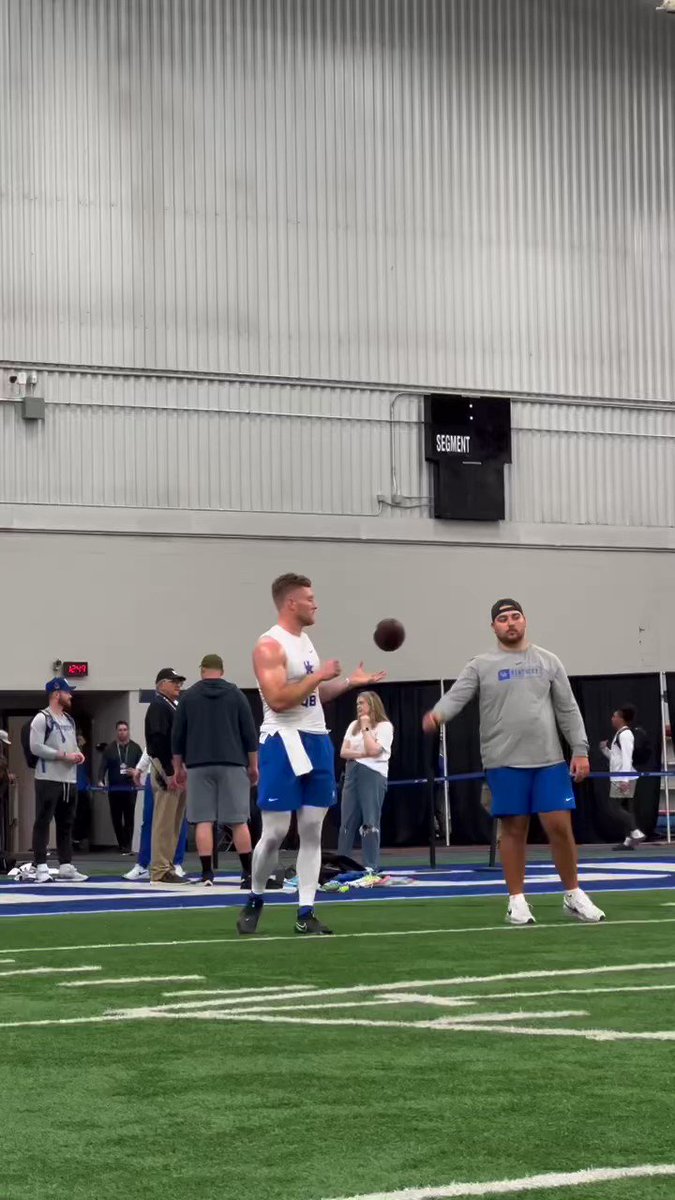 NFL on Twitter "Ready to go at UKFootball's Pro Day 👀 Will_Levis 📱
