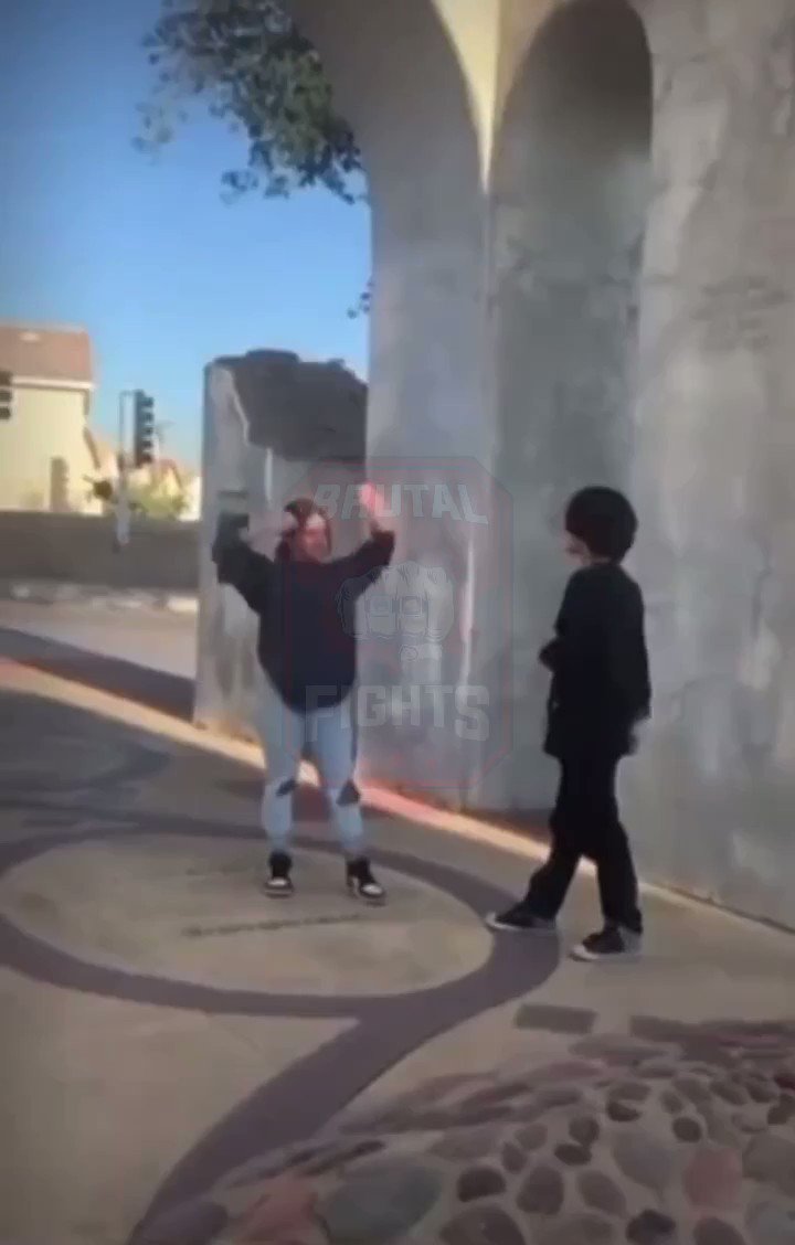 👊🏾BrutalFights🥶 on Twitter "Girl Fights Gay Freshman, Who Won This? 🤔👊