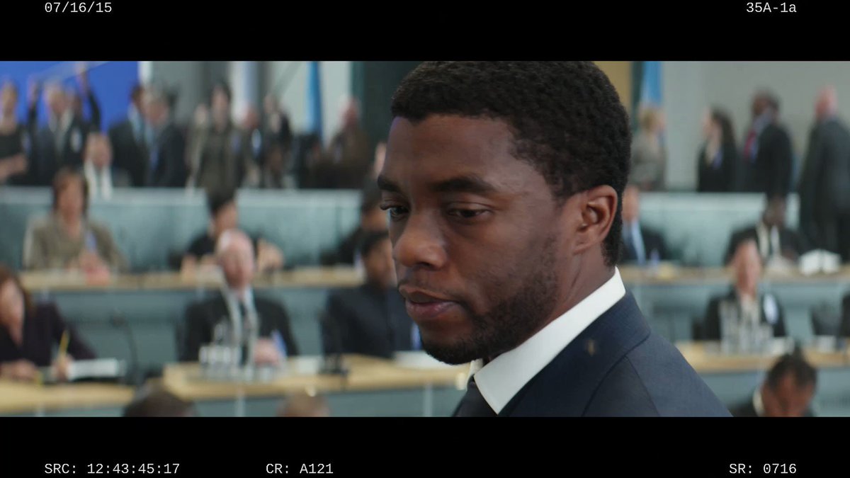 RT @MCU_SHORT: Here’s a blooper of Chadwick Boseman as T’Challa featuring a fly https://t.co/Fn5EqsE9PA