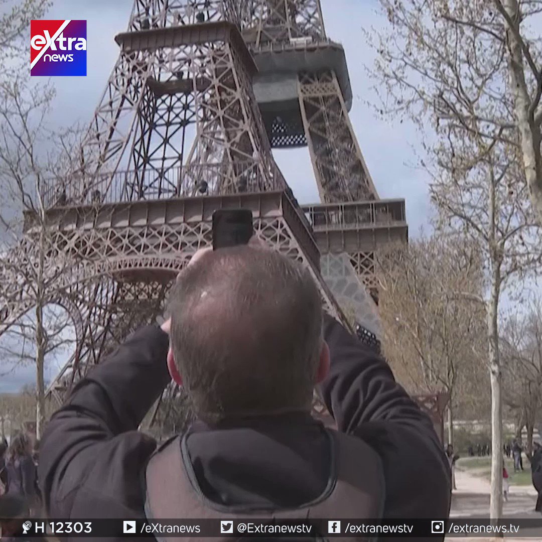 Эйфелева башня пожар. Пожары на эльфовой башни. Эльфивая башня рухнула. Падение эйфелевой башни. Пожар в эйфелевой башне.
