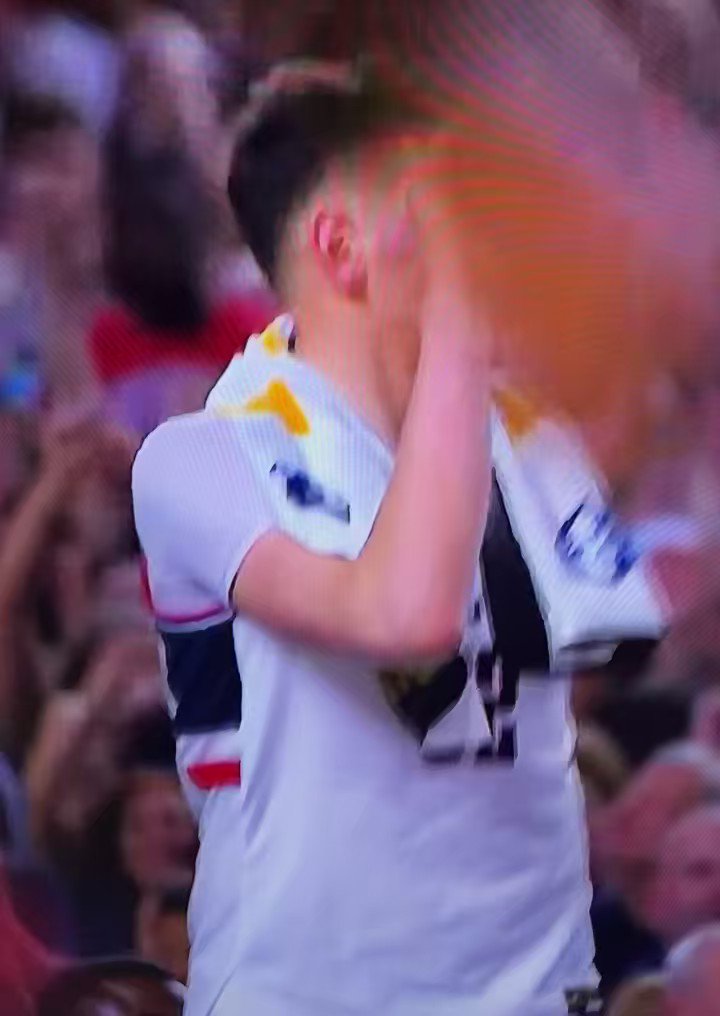 Gavin McHugh on Twitter: “classless https://t.co/RWqMT1epl8” / Twitter