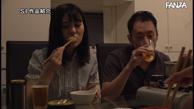 彼女にバレないよう彼女のエッチなお姉さんと隠れてこっそり浮気性交に明け暮れた7日間。 楓ふうあ https://t.co/CYuI0wdoXz