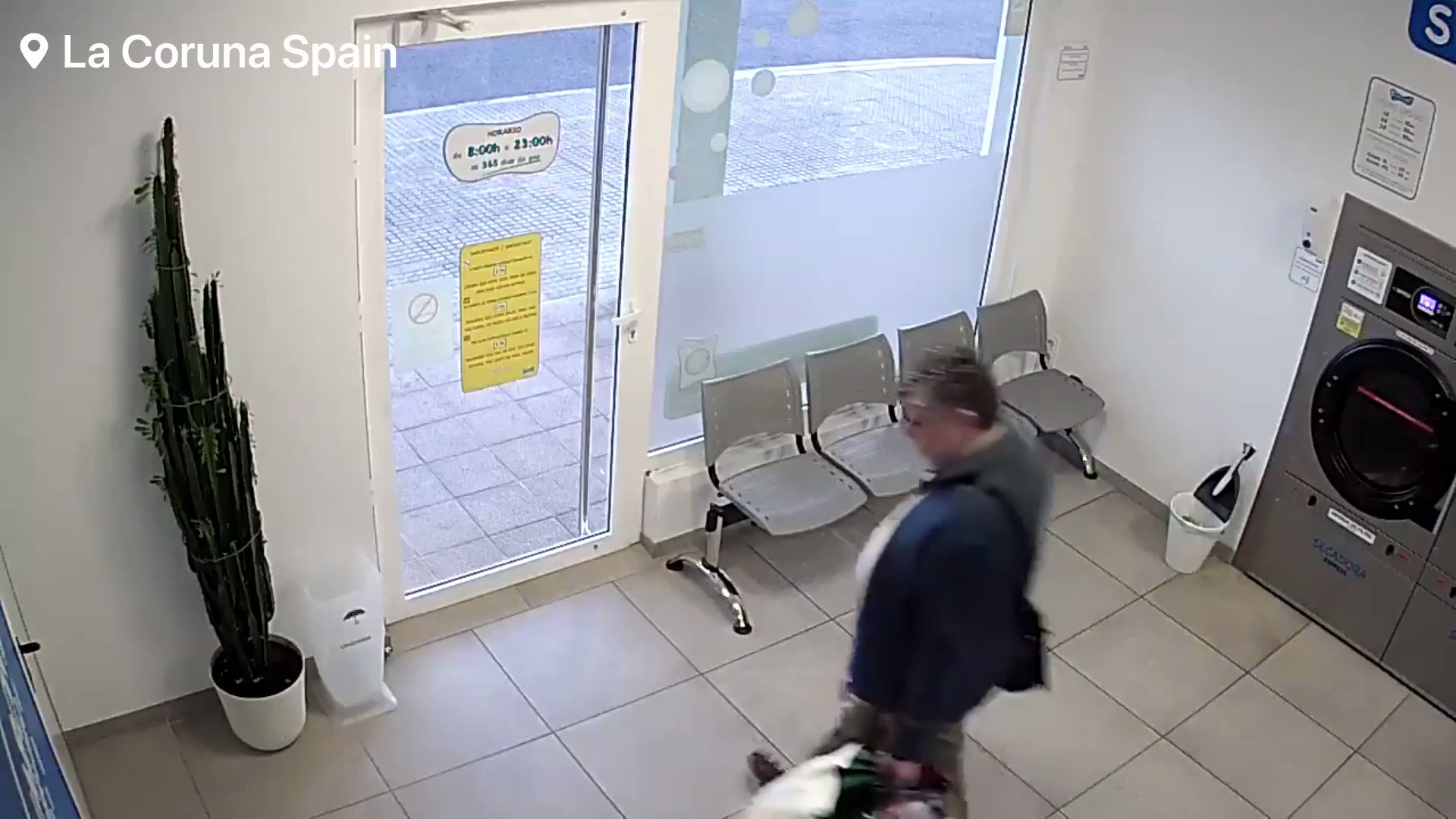 R A W S A L E R T S on Twitter "🚨WATCH As a person accidentally put