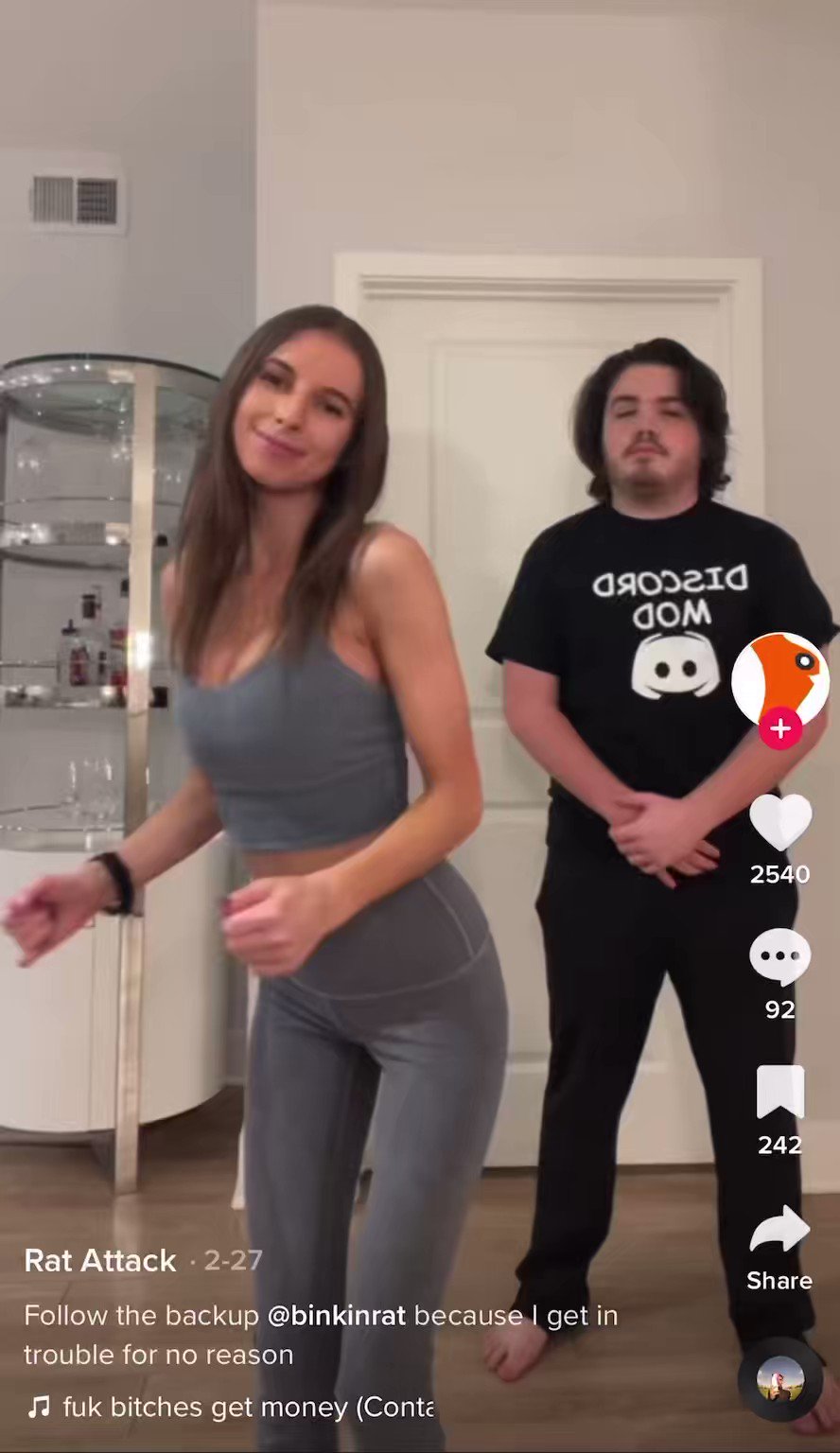 dasha on X: shes got all this booba and she dont give a fuck, shes  basically my idol its you guys who make it a problem for no reason  t.co29Ya0OwlpH  X